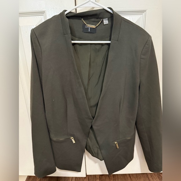 Tahari Jackets & Blazers - ✨ T Tahari Women's Blazer – Size 8 –‎ Elegant Olive Green – Gold Zip Detail ✨